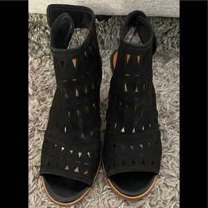 14th & Union leather heeled sandal